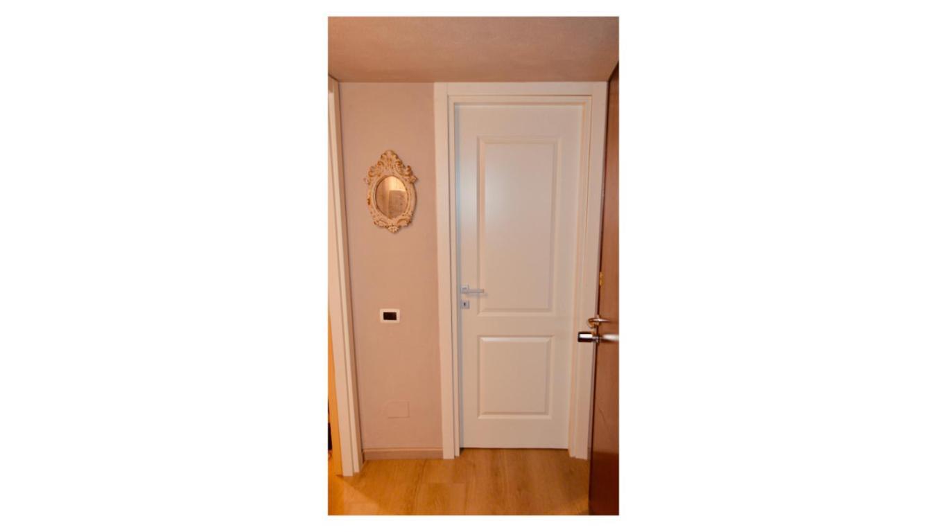 Micasa Apartment Милано Екстериор снимка